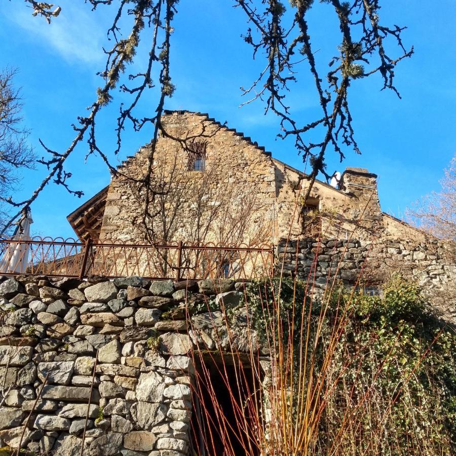 Chambre Ou Gite Dans Une Maison De Montagne - De Suzon A Zelie Entraigues  Eksteriør billede